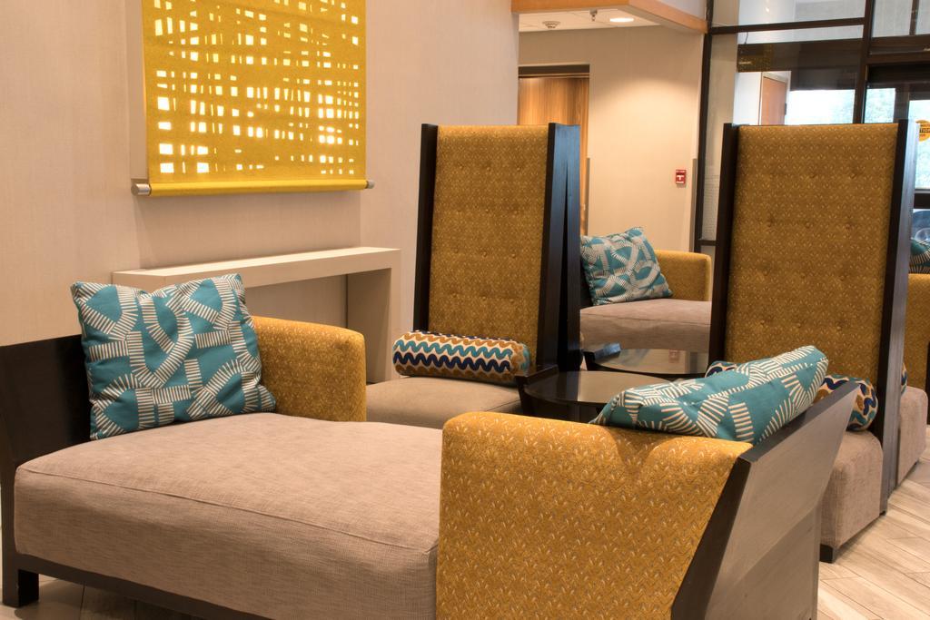 Greenstay Hotel&Suites Central Springfield Buitenkant foto