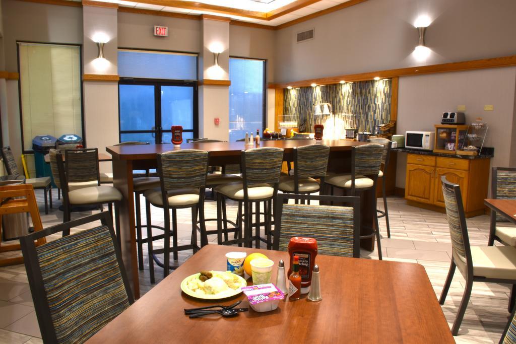 Greenstay Hotel&Suites Central Springfield Buitenkant foto