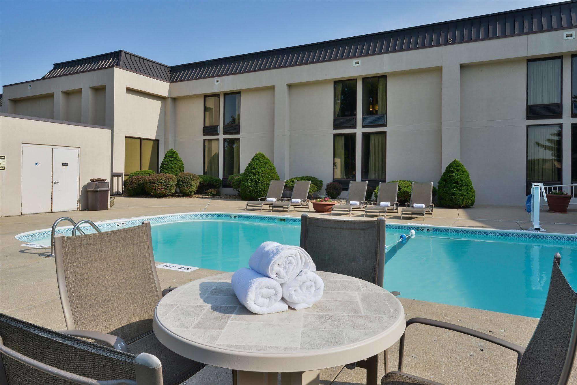 Greenstay Hotel&Suites Central Springfield Buitenkant foto