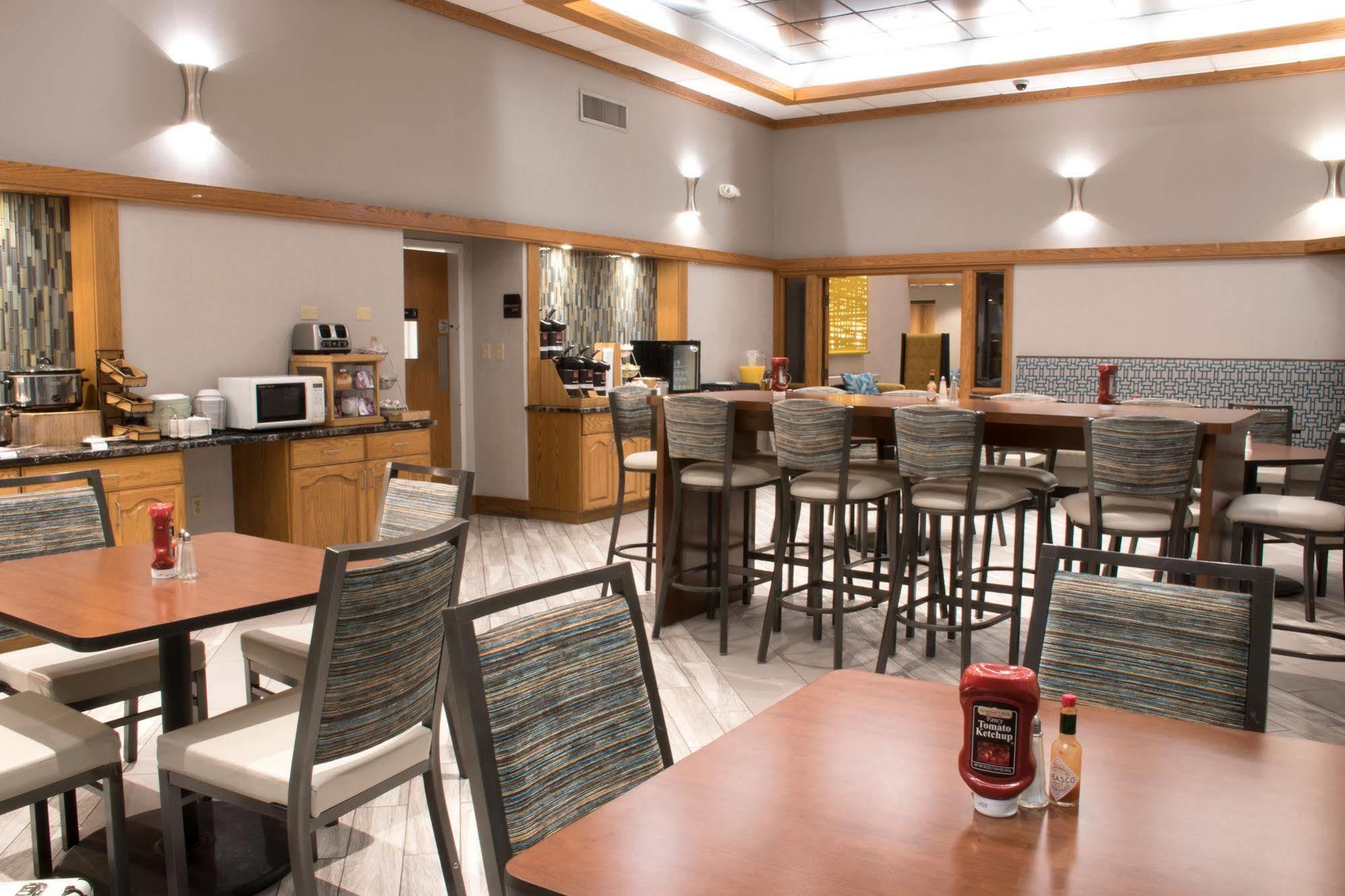 Greenstay Hotel&Suites Central Springfield Buitenkant foto